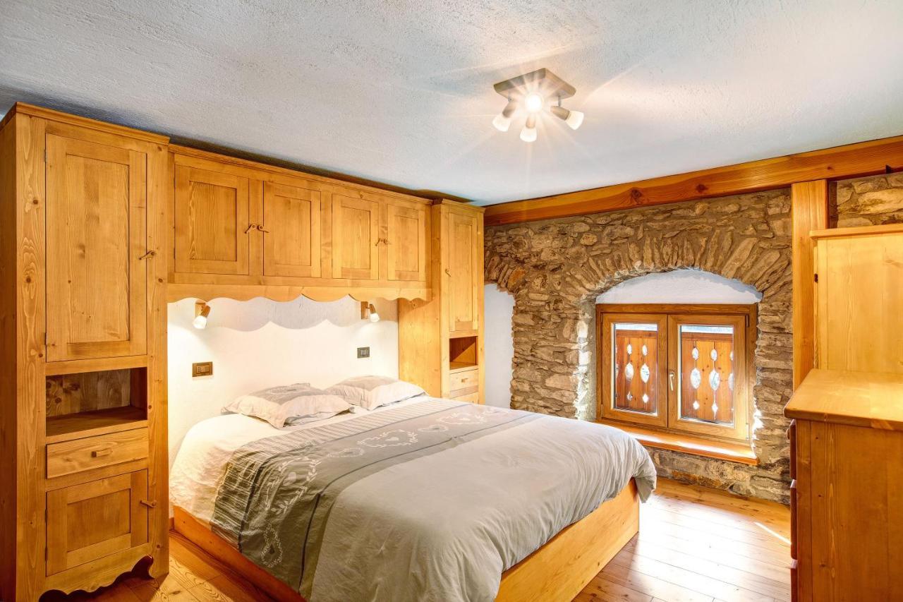 Chalet Vista Monte Bianco Ла-Саль Экстерьер фото