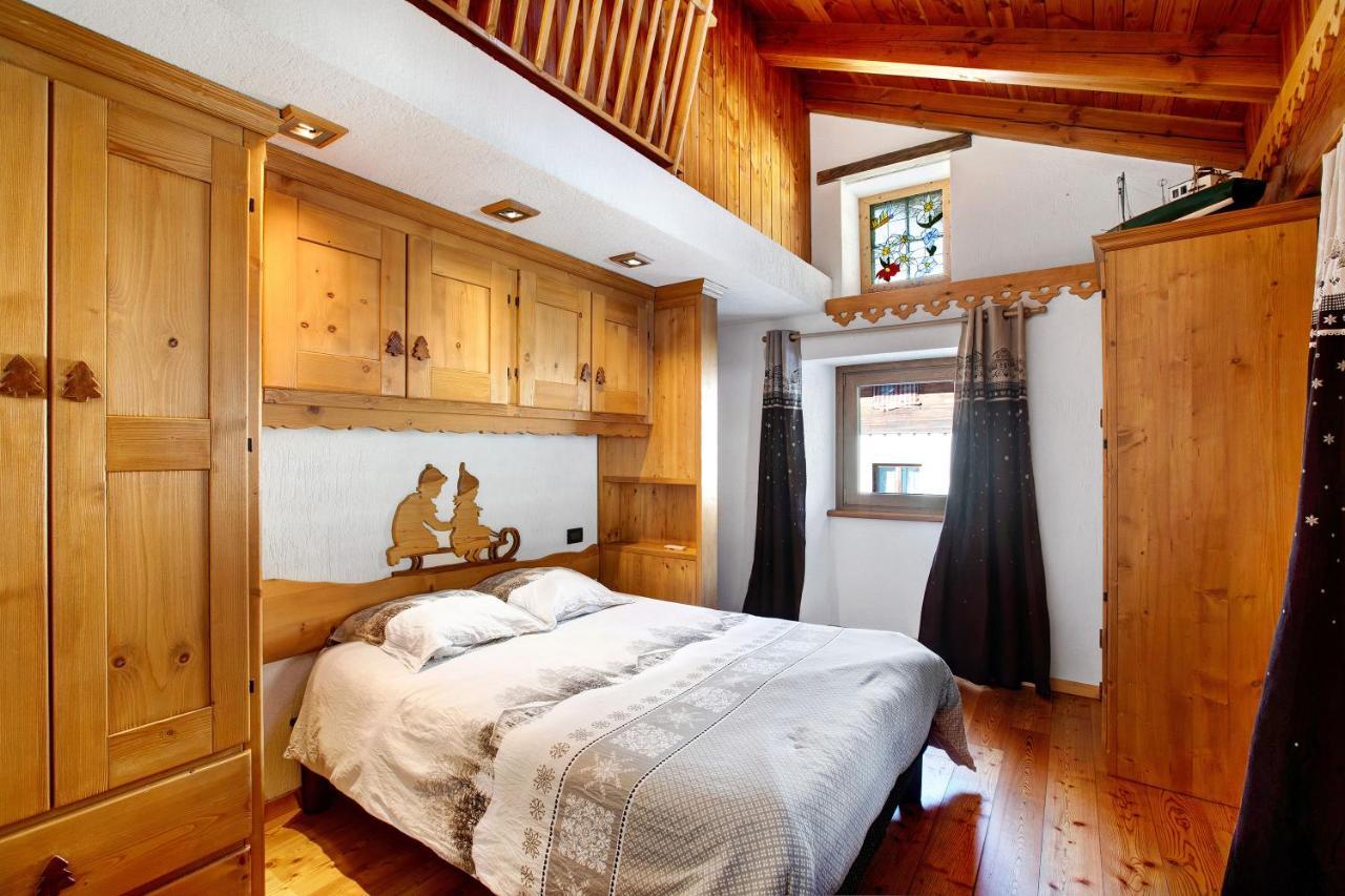 Chalet Vista Monte Bianco Ла-Саль Экстерьер фото