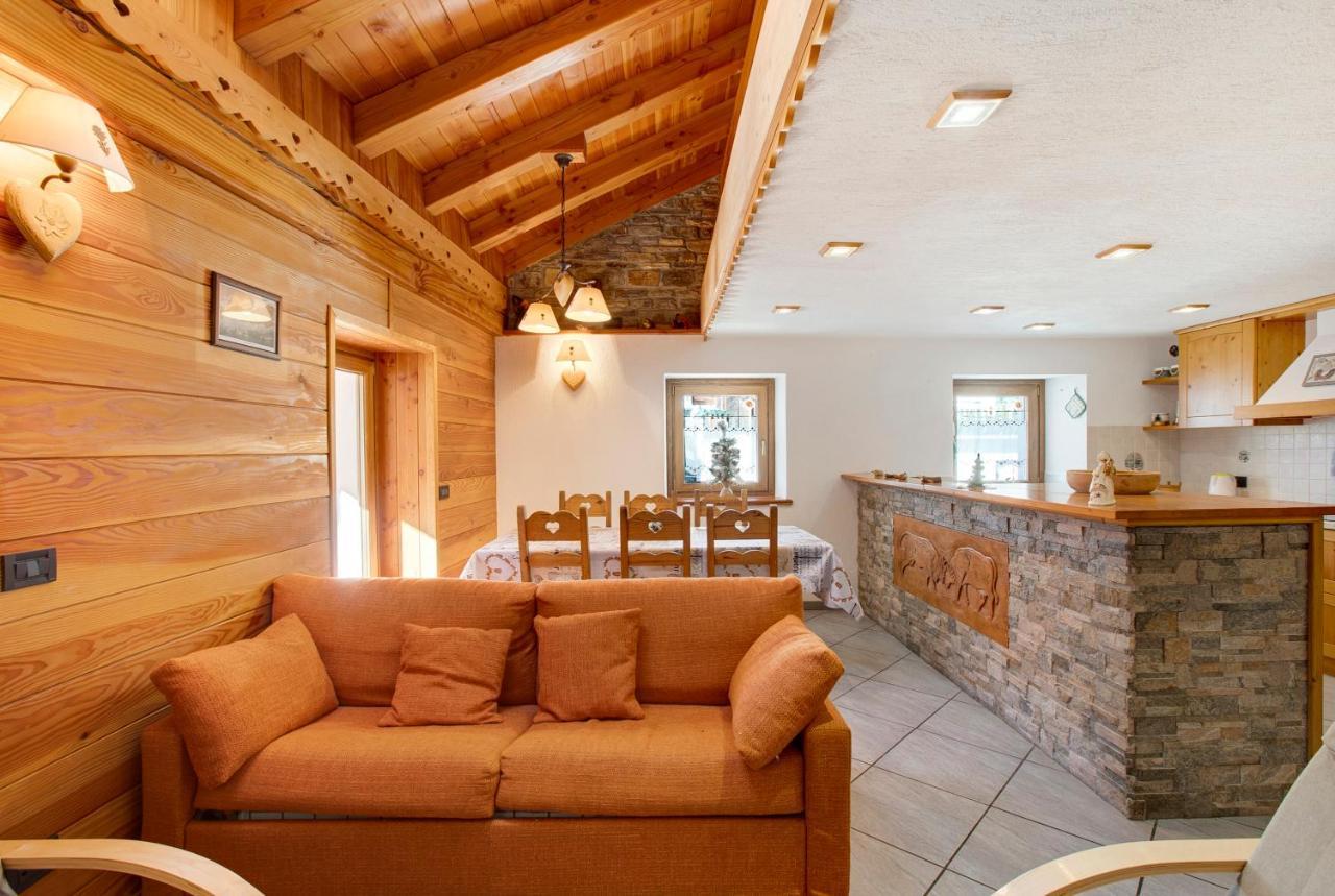 Chalet Vista Monte Bianco Ла-Саль Экстерьер фото