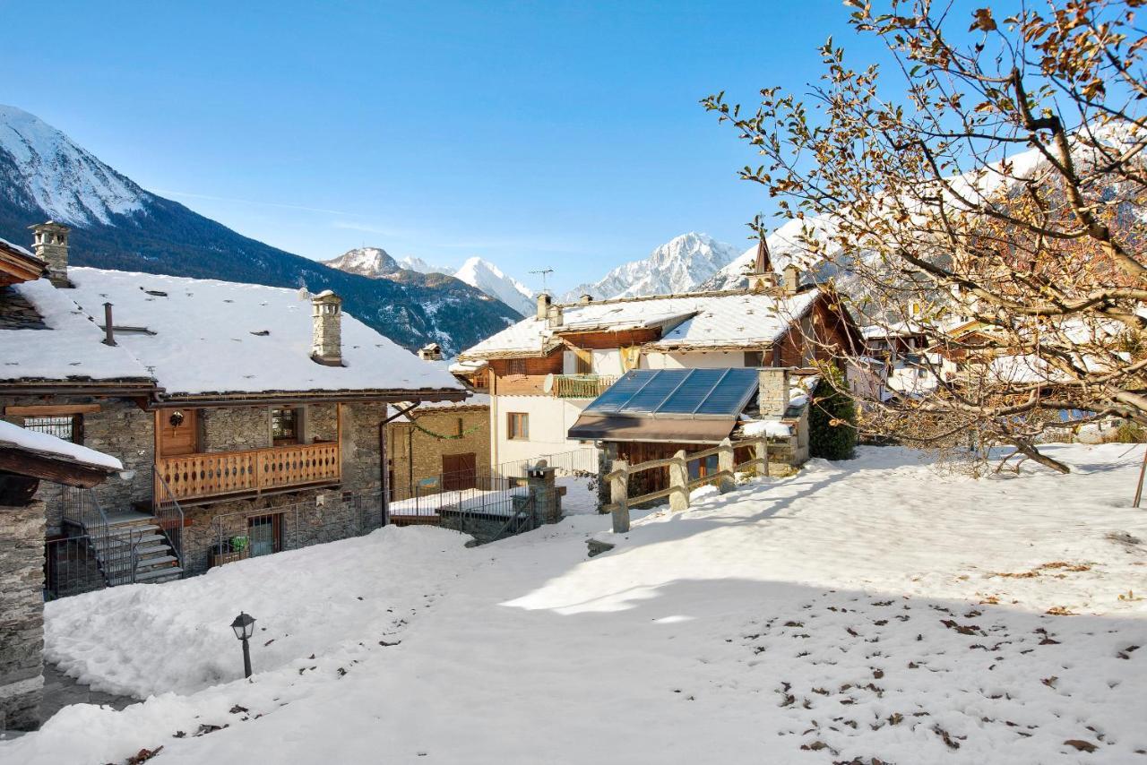 Chalet Vista Monte Bianco Ла-Саль Экстерьер фото