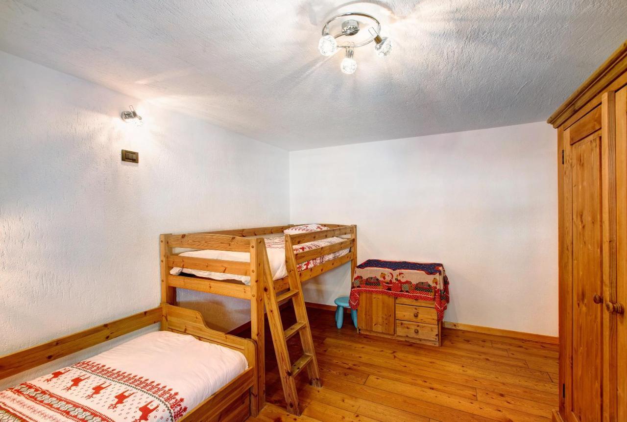 Chalet Vista Monte Bianco Ла-Саль Экстерьер фото